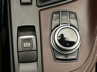 BMW X1 SDrive18i Centennial High Executive | Trekhaak | Leder | Navigatie | Stoelverwarming | Cruise/Control | Climate Control | / 32