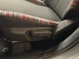 Citroën C1 1.0 VTi Feel Camera,Apple/Android uit 2022 Rijklaar + 12 maanden Bovag-garantie “Sinds 1970 | 5.000+ reviews | Score 9,5 | Service zoals ’t hoort” Henk Jongen Auto's in Helmond,  al 50 jaar service zoals 't hoort! / 23