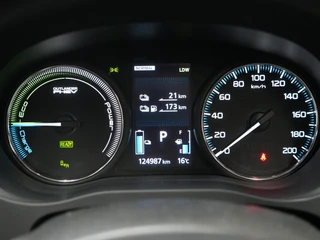 Mitsubishi Outlander 2.0 PHEV Pure / 5