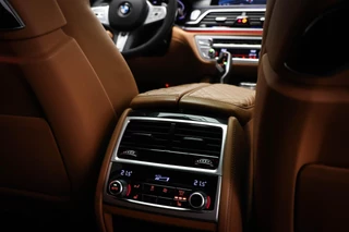 BMW 7-serie 730Ld xDrive High Executive | LUCHTVERING | COPILOT PACK | MASSAGE | SOFTCLOSE | 360 CAMERA / 6