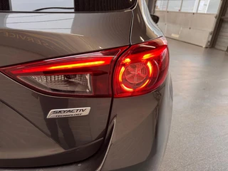 Mazda 3 2.0 SkyActiv-G 120 GT-M / 19