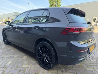 Volkswagen Golf 1.0 TSI / Apple CarPlay-Android / LEDER interieur + Stuur / Licht & Zicht Pakket / ALL-Season / 1e Eigenaar / 6