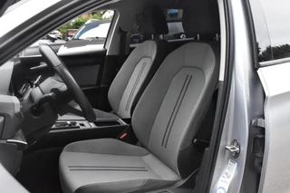 SEAT Leon Sportstourer 1.5 eTSI Style Automaat | Navigatie | Cruise | Cupra Velgen | 12 mnd BOVAG garantie | Whatsapp 06-53188999 / 2