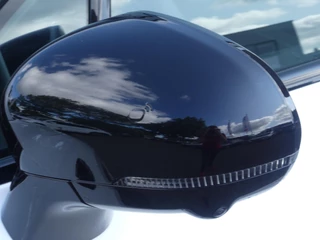 Leapmotor C10 REEV Design 28.4 kWh 215PK Automaat Navigatie, Camera 360, Lichtmetalen velgen, Elektrische Achterklep, Kunstlederen bekleding, Stoel Verwarming & Ventilatie / 6