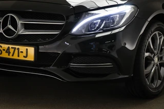 Mercedes-Benz C-Class Estate 200 Premium Plus / 19