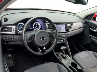 Kia Niro 1.6 GDi Hybrid DynamicLine | Trekhaak | All-seasonsbanden | Navigatie / 43