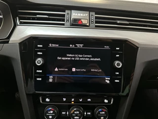Volkswagen Passat Variant 1.5 TSI 150pk DSG Comfort Business Navigatie Parkeersensoren App-Connect / 13