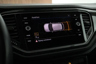 Volkswagen T-Roc 1.5 TSI 150pk DSG Sport Trekhaak Virtual cockpit Adaptive cruise Stoelverwaming PDC / 29