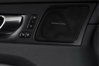 Volvo XC60 2.0 T8 Plug-in-hybrid AWD Polestar Engineered - Facelift MY26  | S/K-Panodak | Dig.Cockpit | Adapt.Cruise | Harman/Kardon | Stoel+-Stuurverw. | Elek. stoelen | 360 Camera | NAV + App.Connect + NAV | ECC | LM 21" | 9211 / 18