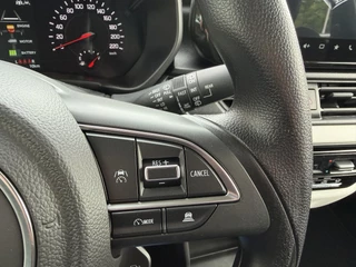 Suzuki Swift 1.2 Comfort Smart Hybrid / 14