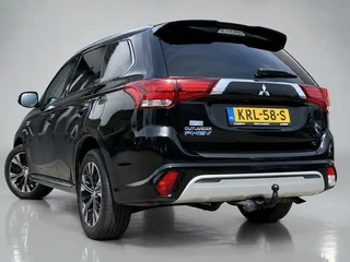 Mitsubishi Outlander 2.4 PHEV Intense+ 4WD 225 pk AUT. | 1e eigenaar | navigatie | trekhaak | elektr. v. stoel | carplay | alcantara / 8