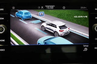 Volkswagen T-Roc 1.5 TSI Style | IQ LIGHT | STOELVERWARMING | CLIMA | APP CONNECT | DAB | PDC / 46