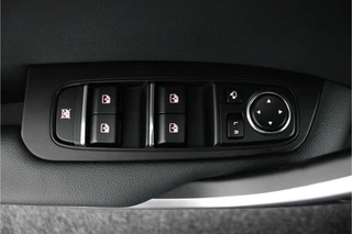 Kia XCeed 1.5 T-GDi GT-Line - Automaat  - Kantel / Schuifdak - Apple Carplay / Android Auto - Navigatie - ACC - Climate Control - Stoel / Stuurwielverwarming / 19