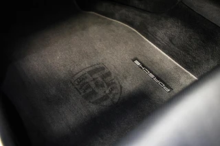 Porsche 911 3.8 Turbo S|PCCB|Matrix|Chrono|Schuifdak|Carbon / 35
