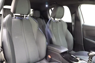 Peugeot 208 1.2T 100pk GT | Demo | Navigatie | Climate & Cruise Control | 3D-Cockpit | Parkeersensoren | Camera / 8