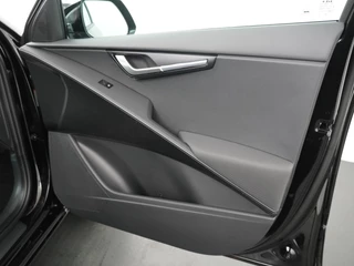 Kia Niro 1.6 GDi Hybrid DynamicLine  - Demo - Adaptieve cruise control - Navigatie - Keyless entry - Apple Carplay/Android Auto - Achteruitrijcamera - Parkeersensoren voor en achter - Fabrieksgarantie t/m 2033 / 41
