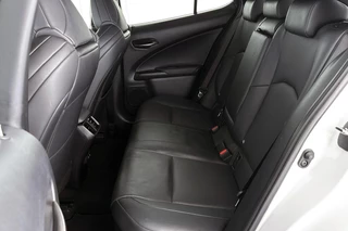 Lexus UX 250h AWD F Sport Premium / 8