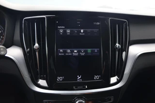 Volvo V60 2.0 B3 Momentum Advantage|Automaat|Trekhaak|Applecarplay/android auto|Camera|Cruise control / 12