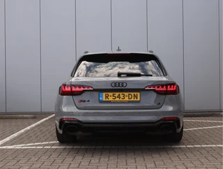Audi A4 Avant RS4  | RS Dynamic | Pano | B&O | Massage / 7