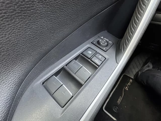 Toyota RAV4 2.5 HYBRID AWD BI-TONE PANO-DAK STOELVERW BLIND-SPOT 360° CAMERA PARK-SENSOREN APPLE/ANDROID EL-ACHTERKLEP / 23