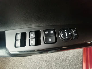 Kia Picanto 1.0 DPi DynamicLine uit 2021  Rijklaar + Fabrieksgarantie tot 06-2028 “Sinds 1970 | 5.000+ reviews | Score 9,5 | Service zoals ’t hoort” Henk Jongen Auto's in Helmond,  al 50 jaar service zoals 't hoort! / 12