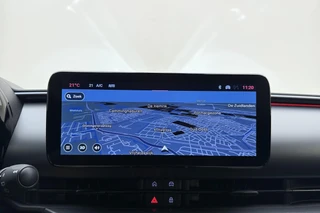 Fiat 600 1.2 Turbo 145pk Hybrid Automaat Sport | DEMO | Tot 8 jaar garantie | Navigatie | Achteruitrijcamera | Elektrische achterklep | LED Matrix koplampen | Sportief interieur | 18" Lichtmetalen velgen | Zwart dak / 30