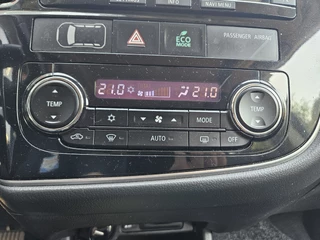 Mitsubishi Outlander 2.0 Instyle AUTOMAAT AIRCO NAVI CAMERA TEL / 30