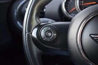 MINI Clubman 1.5 One Salt Business | Apple CarPlay | Stoelverw. | Cruise | Climate / 22