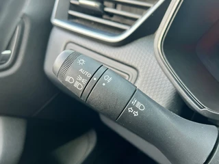 Renault Clio 1.0 TCe 90 Evolution  | Lichtmetaal | Parkeersensoren | Airco | Cruise Control | NL Auto | BTW Auto | Apple CarPlay/Android Auto / 22