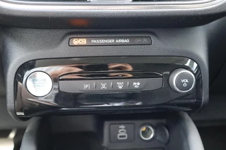 Ford Kuga 2.5 PHEV ACTIVE FABRIEKSAUTO! EL-TREKHAAK LED-PAKKET HEAD-UP BLIND-SPOT 4JR/100.000KM FABR.GARANTIE / 35