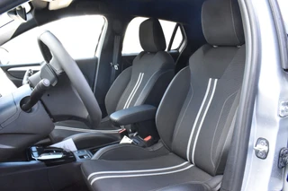 Opel Corsa Turbo Hybrid 136 Dcs-6 GS  | Keyless | Carplay/Android Auto | Achteruitrijcamera | Cruise Control | Climate Control | / 2