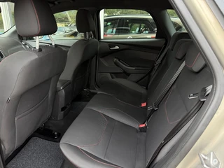 Ford Focus Wagon 1.0 ST-Line Cruise Navi Airco Carplay / 18