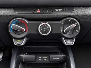 Kia Stonic T-GDi 100 PK Sports Edition 1e eigenaar | Navigatie | Trekhaak | Camera / 25