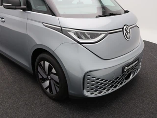 Volkswagen ID. Buzz Pro 86 kWh 286 Pk LWB 7 Persoons | Cruise Control | CarPlay | Climatronic | Navigatie | 19 Inch | 18.855 Km !! / 13