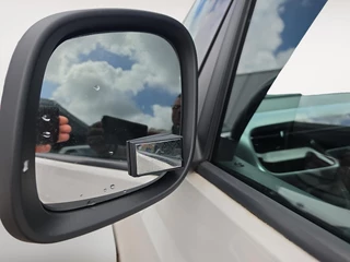 Volkswagen ID. Buzz Pro Advantage 77 kWh | Navigatie Pack | Keyless entry | Parkeercamera / 25