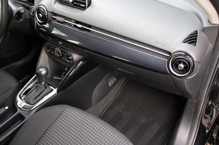 Mazda 2 1.5 SKYACTIV-G TS Automaat **NL-Auto** NAP slechts 27000km gereden / 22