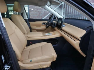 Leapmotor C10 Design REEV 28.4 kWh | Nieuwe auto | Gecombineerde actieradius WLTP 974km | 1500 kg Trekgewicht | Diverse kleuren leverbaar | Full options | Stuurverwarming | Stoelverwarming en koeling | Elektrisch verstelbare voorstoelen | Navigatie | Keyless entry & start | 20 inch lichtmetalen velgen | Led verlichting / 9