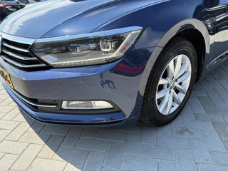 Volkswagen Passat 1.8 TSI Business Edition R Automaat | Climate control | Achteruitrij camera | Navigatie | Elektrisch Pakket | Afneembare Trekhaak | Ergo-Comfort stoel | Parkpilot | LM-Velgen | LED Verlichting / 23