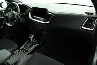 Kia ProCeed 1.5 T-GDi GT-Line AUTOMAAT  - Stoel/Stuur verwarming - Apple Carplay/Android Auto - Achteruitrij camera - Adaptieve cruise control - Navigatie - Fabrieksgarantie t/m 25-11-2031 / 45