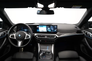 BMW 4 Serie Gran Coupé M440i xDrive High Executive  ACC Opendak Wide Screen Head-up H&K Trekhaak Carbon Laser Light Portimao Blue! / 6