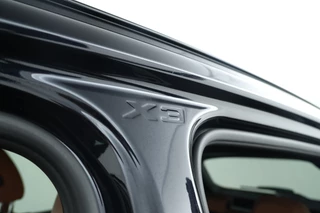 BMW X3 xDrive30e High Executive  360°cam, Stoelverwarming, Volleder, Carplay, interieur voorverwarming/(koeling) / 31
