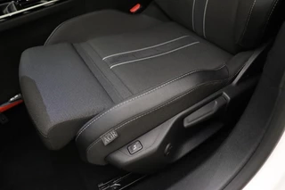 Opel Astra Sports Tourer 1.2 Level 4 130 PK | Navigatie | Climate Control | Rondomzicht Camera | Zwart dak | Keyless | Draadloze telefoonlader | Lichtmetalen velgen / 18