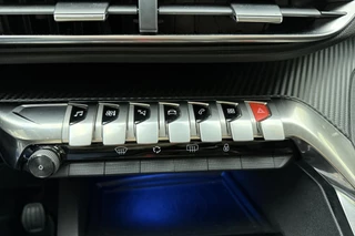 Peugeot 3008 1.2 PureTech Blue Lease Executive / trekhaak / apple carplay / navigatie / parkeersensoren / 22