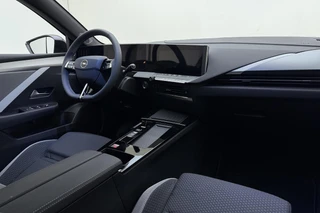 Opel Astra Electric 54 kWh Business Edition | 18" LM-Velgen | Black Pakket | Privat Glass | AGR Stoelen | Camera | Navigatie | Winter pakket | / 15