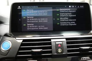 BMW iX3 High Executive 80 kWh Automaat  / Driving Assistant Professional / SOH 97% / Live Cockpit Professional / Trekhaak / Panoramadak / Adaptief Onderstel / Leder / Harman Kardon / Shadow Line / Head-Up Display / Adaptieve LED-koplampen / DAB / 20 Inch / 27
