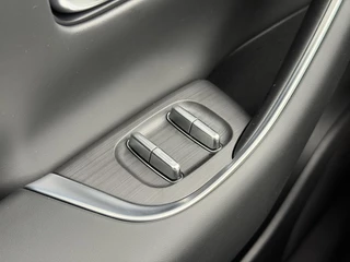 Leapmotor C10 REEV Design 28.4 kWh 215PK Automaat Navigatie, Camera 360, Lichtmetalen velgen, Elektrische Achterklep, Kunstlederen bekleding, Stoel Verwarming & Ventilatie / 13