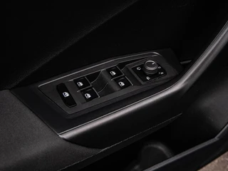 Volkswagen T-Roc 1.5 TSI 150 PK DSG Style IQ.DRIVE | Trekhaak | Virtual Cockpit | LED | ACC | Camera | Dodehoekdetectie | Stoel-/Stuurverwarming | Navigatie | Apple CarPlay/Android Auto | 18" / 34