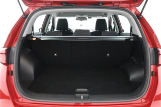 Kia Sportage 1.6 GDI DynamicLine  - Cruise Control - Climate Control - Lichtmetalen Velgen 17'' - Navigatie - Virenazekerheidspakket € 895,00 / 36