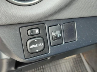 Toyota Yaris 1.5 Hybrid ASPIRATION 4S-BANDEN NAVI CRUISE CLIMA CAMERA BLUETOOTH NL-AUTO DEALER ONDERHOUDEN! / 13