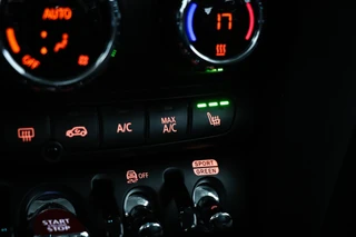 MINI 5-Deurs 1.5 Cooper Business Edition | CLIMA | STOELVERWARMING | DAB | APPLE | MOONWALK GREY / 7
